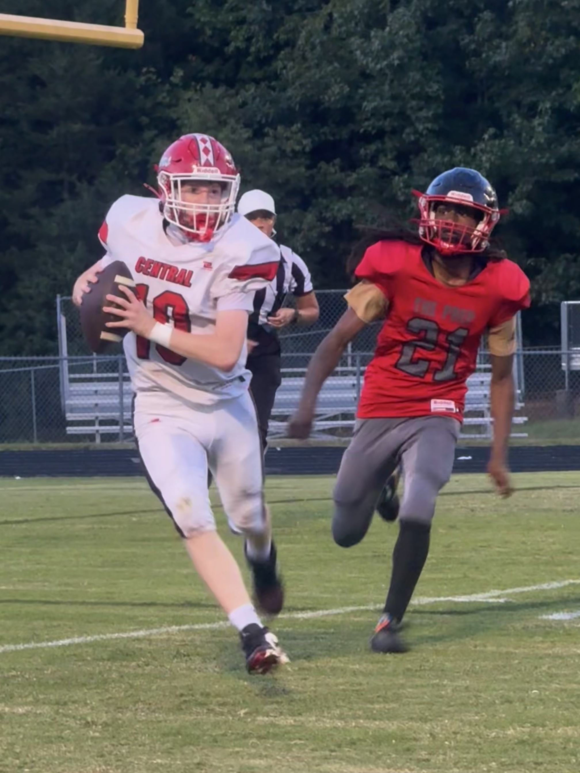 Week 5 football roundup: Scores, recaps, top performances