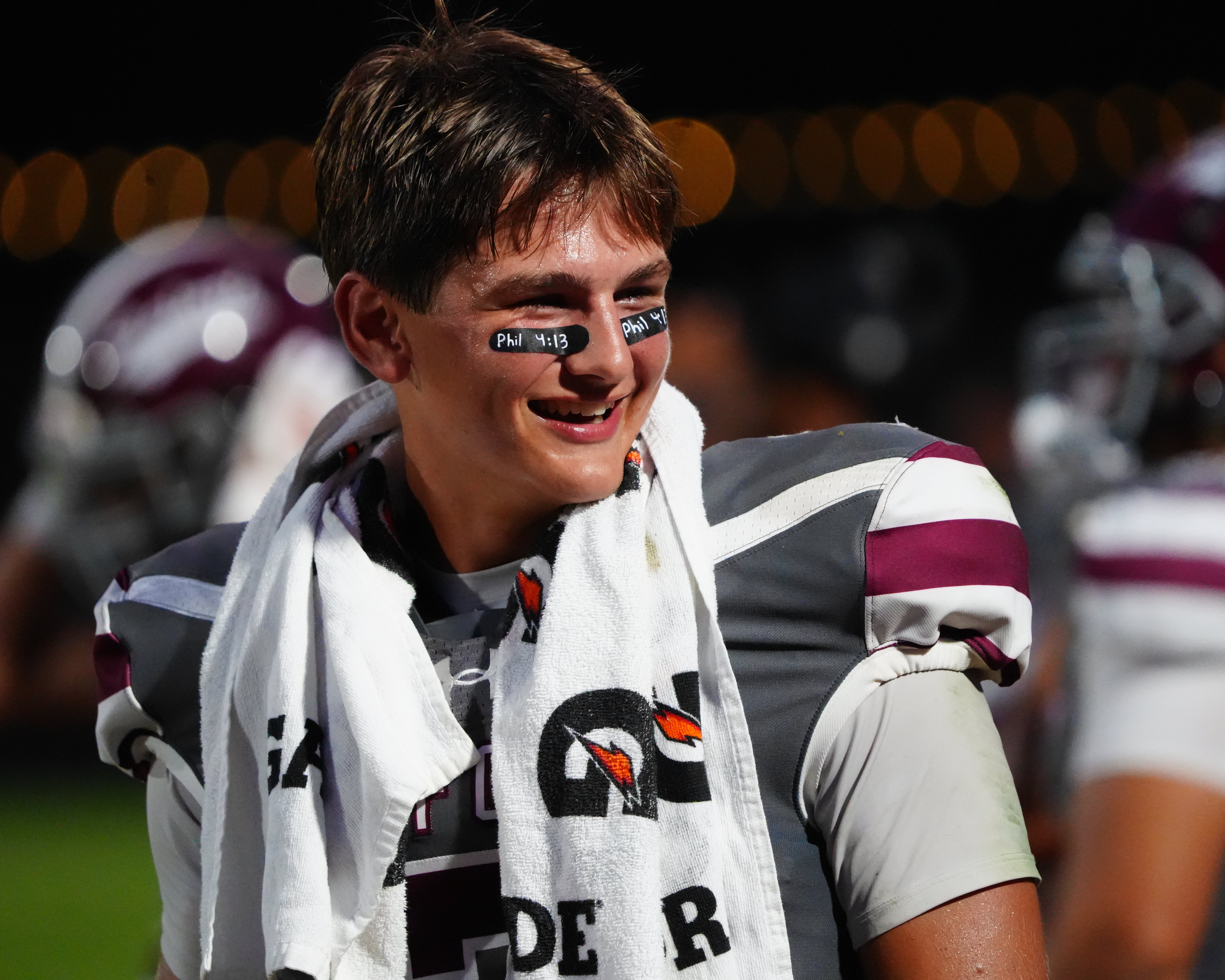 Week 3 football roundup: Scores, recaps, top performances
